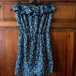 Gap blue patterned strapless dress. Size Large